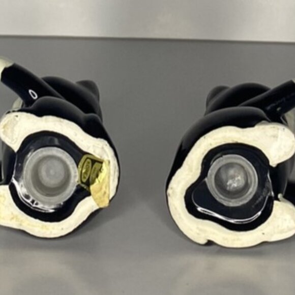 Vintage Black and White Kitten Salt & Pepper Shakers - Picture 5 of 8